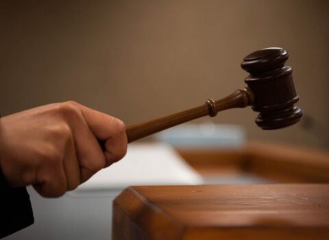 İdmançı xalası oğlunu qətlə yetirməkdə təqsirləndirilən şəxsə hökm oxundu