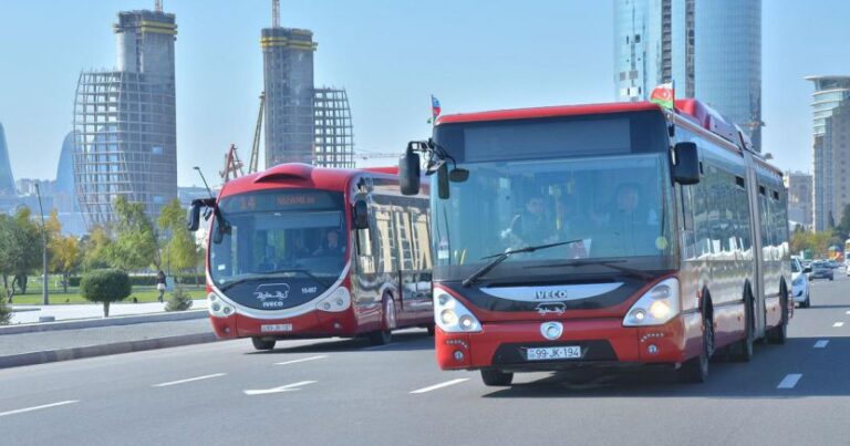 Bakıda avtobusda maraqlı hadisə: KİŞİ GÖRÜN NƏ ETDİ – VİDEO