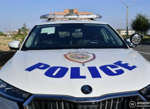 Ermənistanda polisə atəş açıldı, ölən və yaralanan var