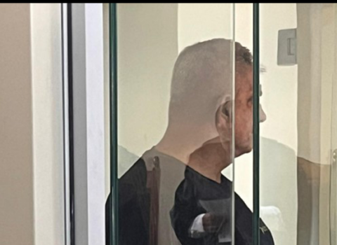 Bakıda mühafizəçini öldürməkdə təqsirləndirilən direktor müavininin məhkəməsi başladı