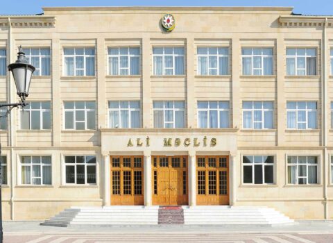 Naxçıvan Ali Məclisi sədrinə yeni müavinlər seçildi