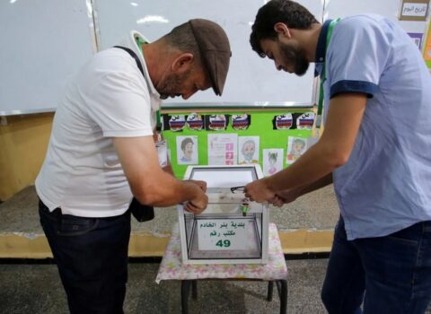 Əlcəzairdə növbədənkənar prezident seçkiləri keçirilir