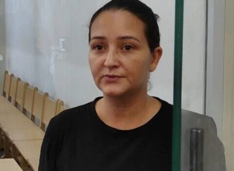 “Oğurluqları narkotik ehtiyacımı ödəmək üçün törədirdim” – 6 uşaq anasının məhkəməsi