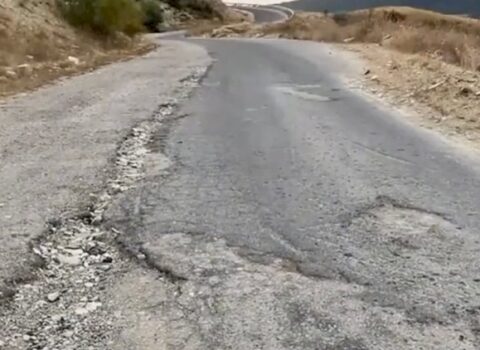 Şamaxıda torpaq sürüşməsi: Təhlükəli vəziyyət yarandı – VİDEO