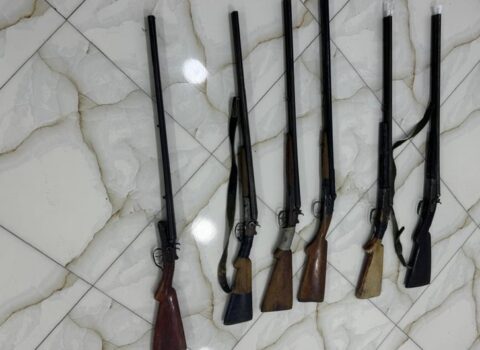 Biləsuvarda qanunsuz saxlanılan odlu silahlar təhvil götürüldü