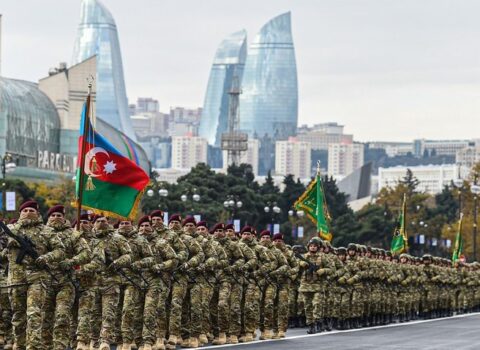 Azərbaycan ilk dəfə hərbi xərclərini azaltdı