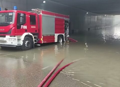 Bakıda su basmış yerlərdən suyun çəkilməsinə başlanıldı