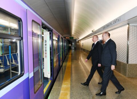 Prezident İlham Əliyev yeni nəsil metro qatarları ilə tanış oldu – YENİLƏNDİ