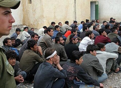 İrana daxil olmağa çalışan əfqanlar atəşə tutuldular: Onlarla əfqan qaçqın öldürüldü