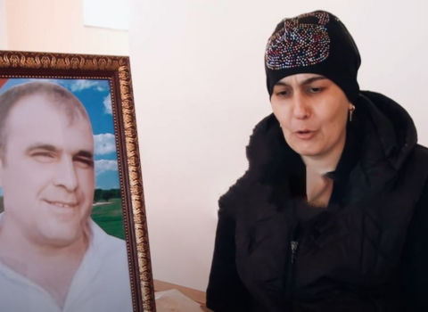 Keçiddə ölən Elnurun xanımından şok açıqlama: “Ölümünü göz baxa-baxa seyr ediblər”