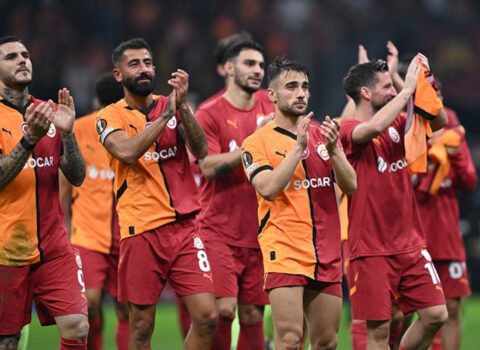 “Qalatasaray” qalib gəldi, “Beşiktaş” xal itirdi