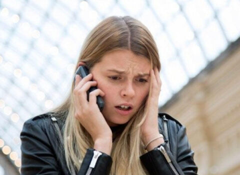 Mobil telefondan istifadə qalxanabənzər vəzdə xərçəng yaradır?