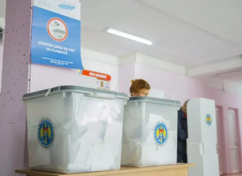 Moldovada prezident seçkisi və referendum keçirilir