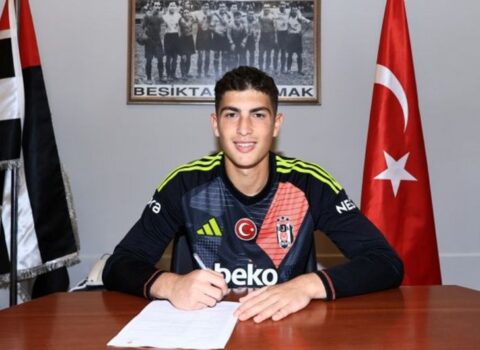 “Beşiktaş” 17 yaşlı qapıçı ilə müqavilə imzaladı