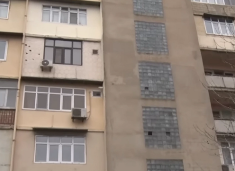 Azərbaycanda oğul anasını 195 bıçaq zərbəsi ilə qətlə yetirdi