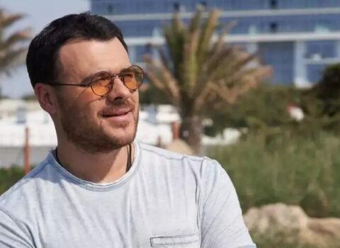 Bu xanım “SeaBreeze”dən ev uddu: Emin Ağalarov adını AÇIQLADI – VİDEO