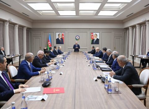 Baş nazir iclas keçirdi – Tapşırıqlar verdi
