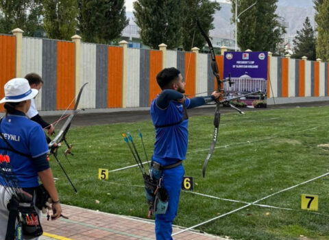 Azərbaycanın kamandan oxatma millisi beynəlxalq turnirdə bürünc medal qazandı
