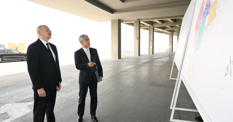 Prezident İlham Əliyev Olimpiya Stadionunun ərazisində COP29-a hazırlıqla bağlı görülən işlərlə tanış oldu – YENİLƏNDİ Prezident İlham Əliyev Olimpiya Stadionunun ərazisində COP29-a hazırlıqla bağlı görülən işlərlə tanış oldu – YENİLƏNDİ