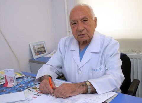 Tanınmış həkim vəfat etdi