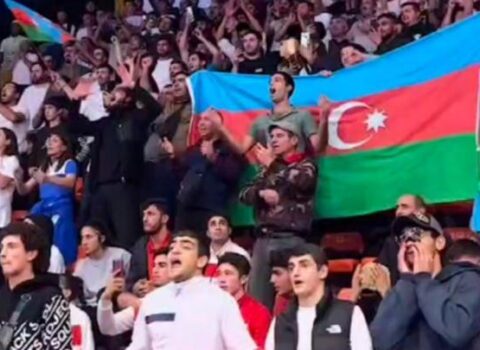 Azərbaycanlı və erməni azarkeşlər eyni tribunada – Reaksiyalar gündəm oldu (VİDEO)