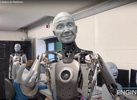 Çində insanabənzər robotlar iş başında