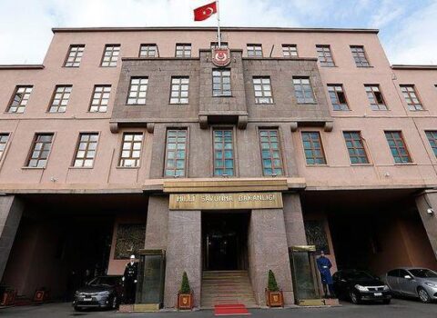 Türkiyənin sabiq müdafiə naziri vəfat etdi