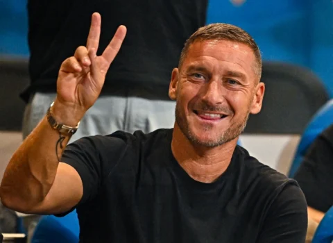 Totti 48 yaşında yenidən futbola qayıdır