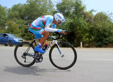 Bakıdakı velosiped yollarında təhlükəsizlik sədləri yerləşdirildi