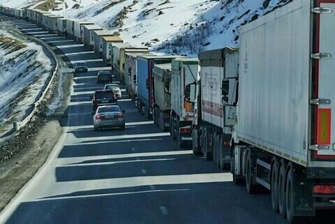 Ermənistan “TIR”ları Rusiyaya buraxılmadı
