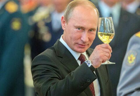 Putin sevimli pivəsinə görə sammitə gecikdi