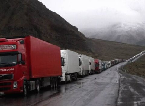 Ermənistanın Rusiyaya yeganə yolu bağlandı