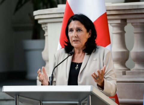 “Gürcüstan parlamentinin iclası konstitusiyaya ziddir” – Zurabişvili