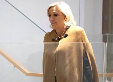 Le Pen ona təklif olunan cəzanı “siyasi ölüm” adlandırdı