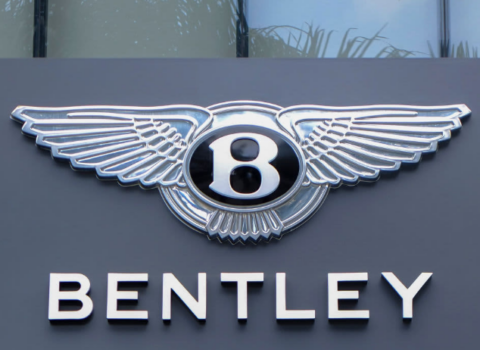 “Bentley” brendinin ilk elektrikli avtomobili 2026-da gəlir