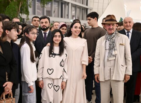 Heydər Əliyev Mərkəzində “Yer kürəsi uşaqların gözü ilə” fotosərgisi açılıb
