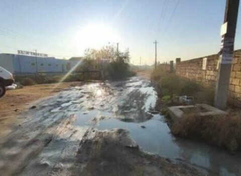 Bakıda xarabalığa çevrilən qəsəbə: İki icra başçısı bir-birini günahlandırır