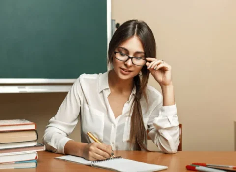Yeni güzəştlər gəlir: “Müəllim ac olarsa, yaxşı tədris edə bilməz”