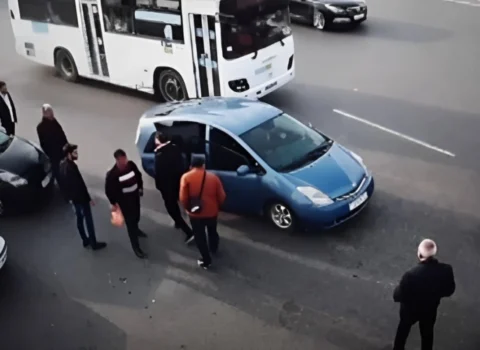 Tanımadığı şəxs ona etibarnamə verdi, sonda isə… – VİDEO