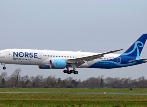 Norveç təyyarəsi Heydər Əliyev Aeroportuna təcili eniş sorğusu göndərib