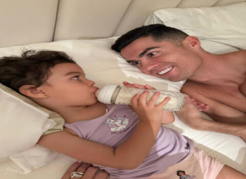Ronaldonun qızı ilə FOTOsu