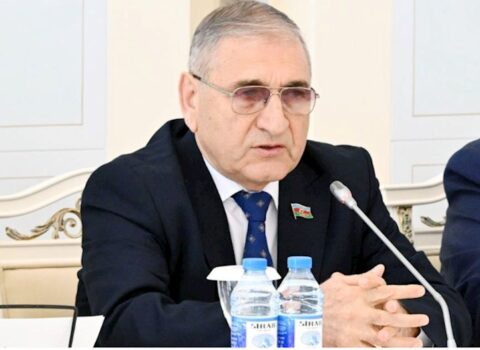 Deputat metro keçidləri ilə bağlı təhrif olunan fikirlərinə düzəliş etdi: ”Sahibkarlara qarşı narazılıq yaratmaq doğru deyil”
