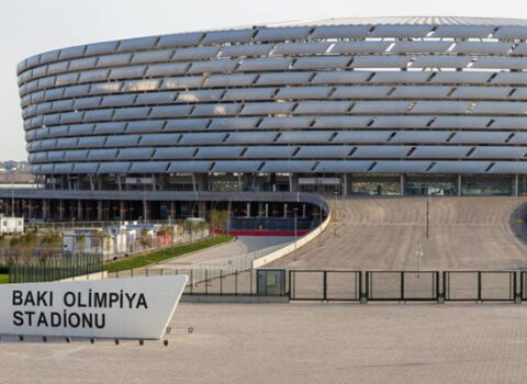 Maşını qaçırıb Bakı Olimpiya Stadionuna daxil olmaq istədi, həbs olundu