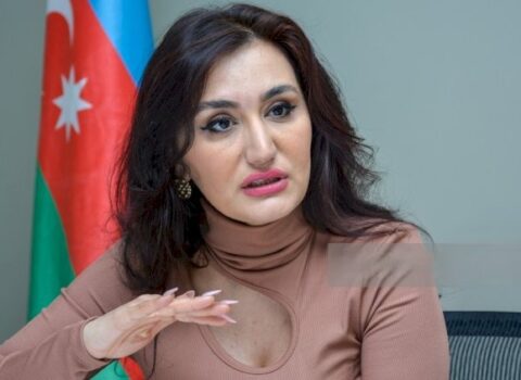 Əxlaqı kim pozur? – “Bir-birini saçlayıb sürüyən xalalar, bibilər, əmilər, dayılar”
