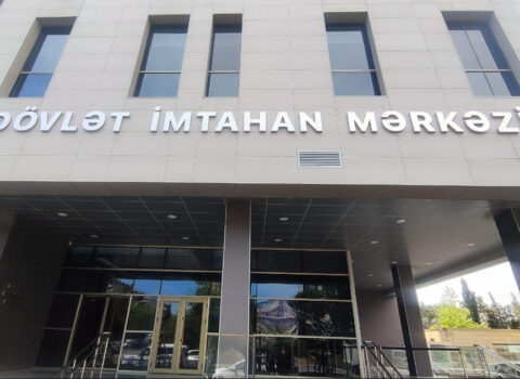 Hakim olmaq istəyənlər imtahan verdi