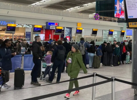 Hitrou hava limanında uçuşlar ləğv edildi