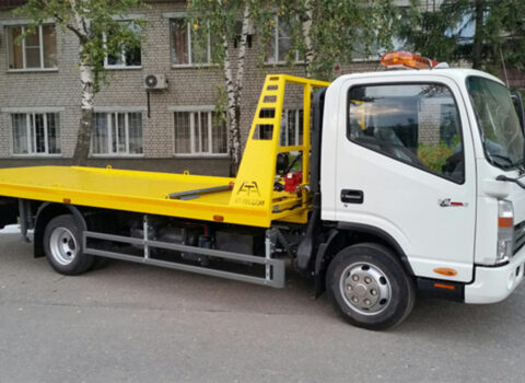 Bakıda evakuator yandı