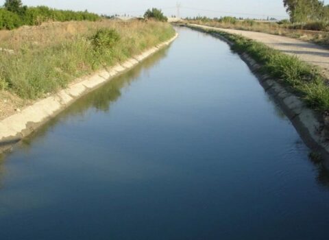Neftçalada motosiklet su kanalına düşdü, ölən var