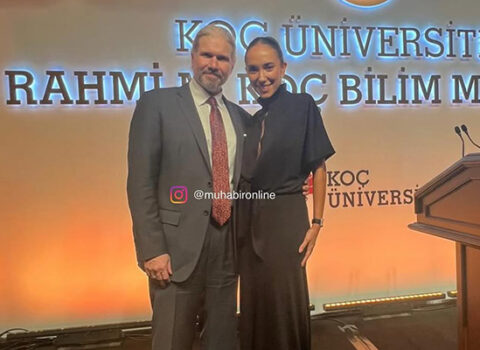 Çağataydan sonra professorla sevgilidir – FOTO