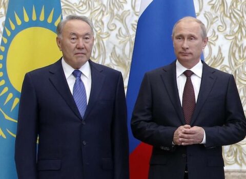 Putin Nazarbayevlə görüşdü